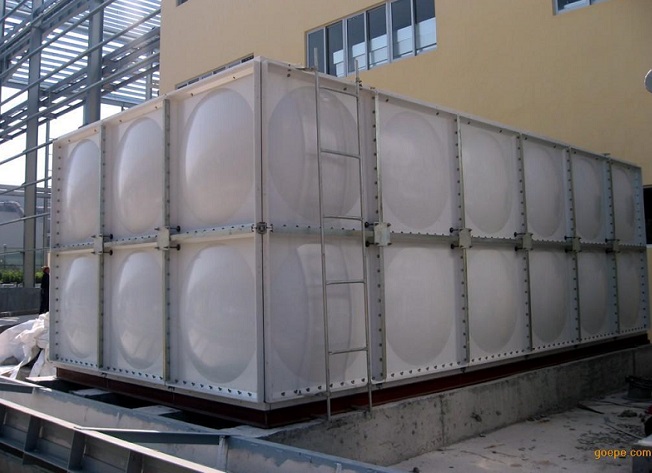 FRP water tank